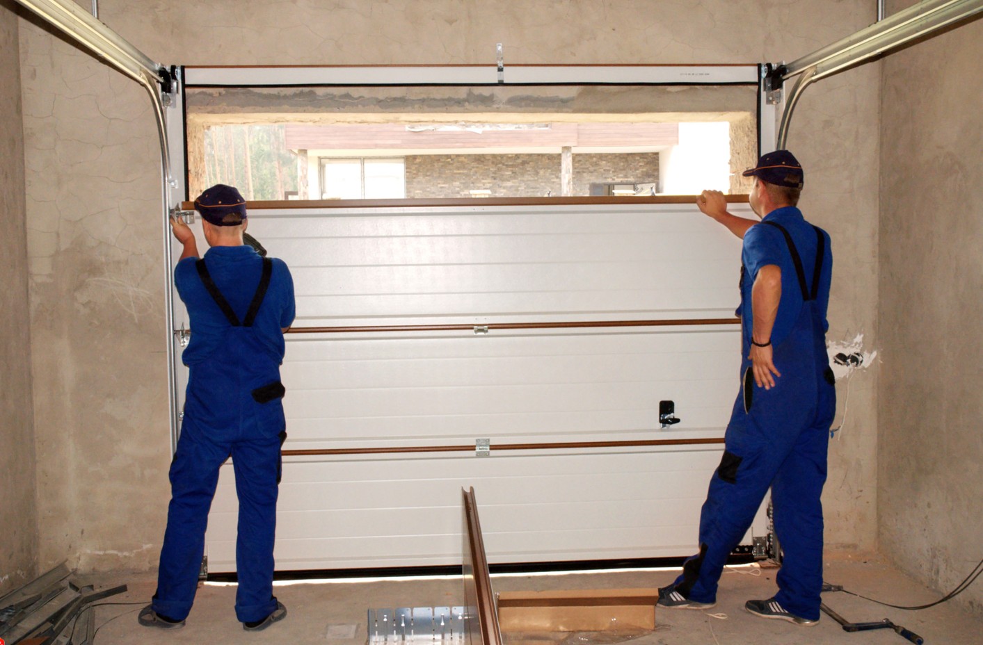 What Makes Local Garage Door Technicians in Hillside Worth The Call